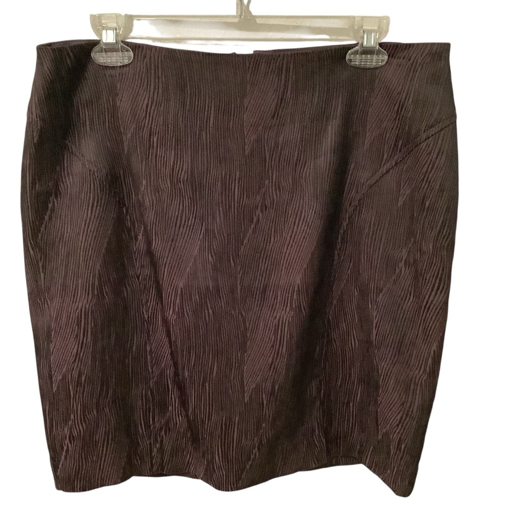 Calvin Klein Women’s Textured Burgundy & Black Lined Mini Skirt WORN ONCE